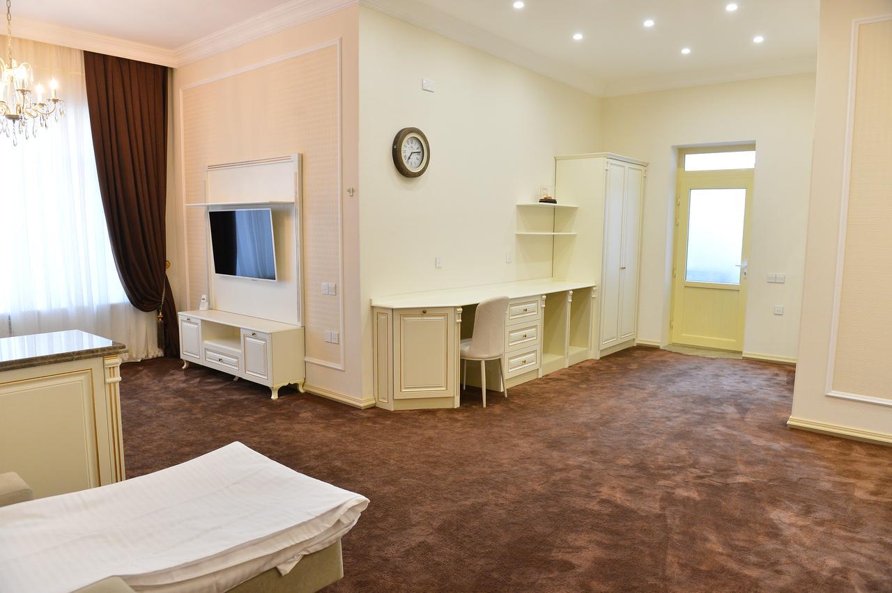 East Legend Hotel บากู ภายนอก รูปภาพ